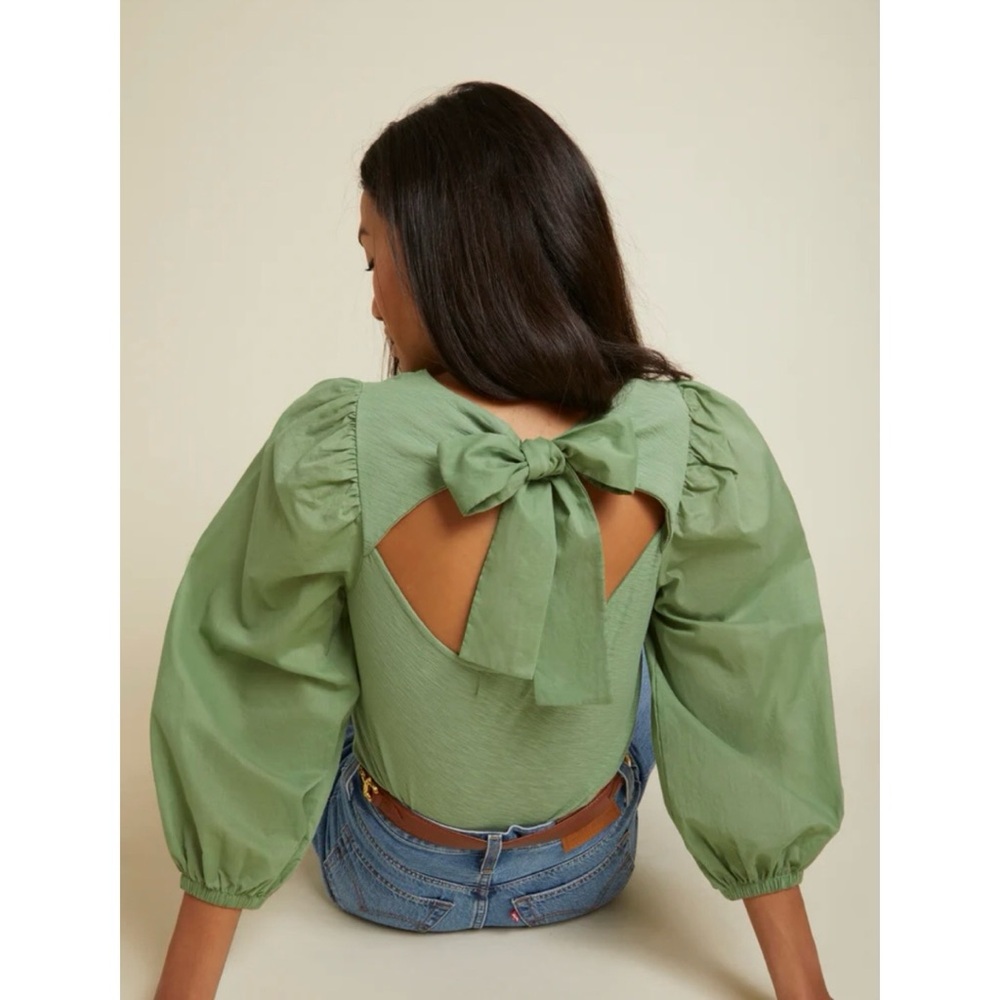 Nation LTD Clover Green Back Bow Shalom Tie Back Tee Size Small NWT